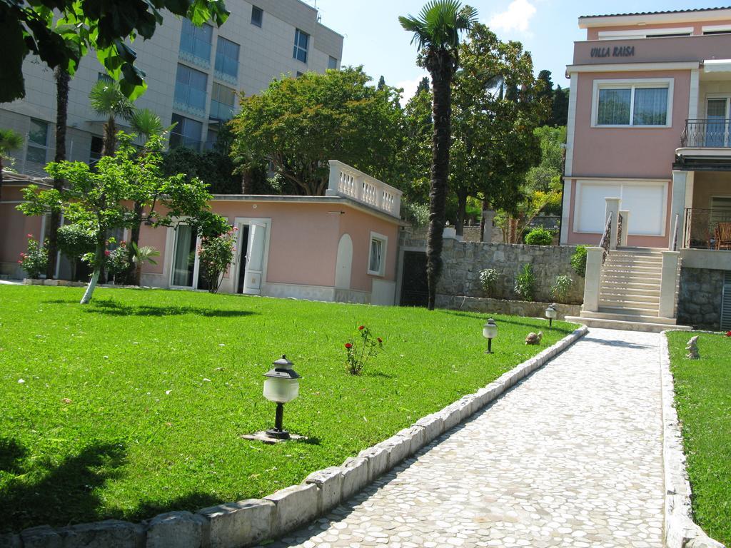Raisa Villa *
